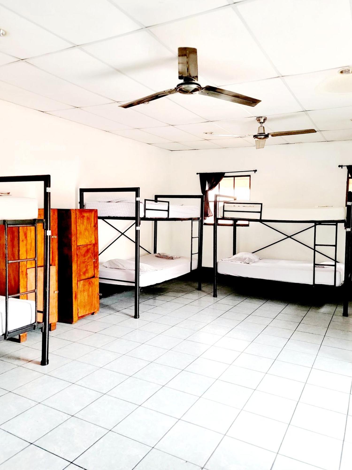 Poco A Poco Hostel León Kültér fotó