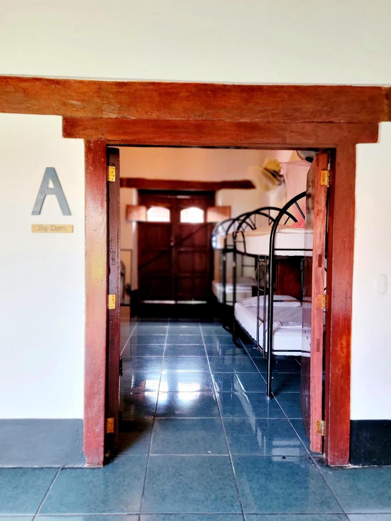 Poco A Poco Hostel León Kültér fotó