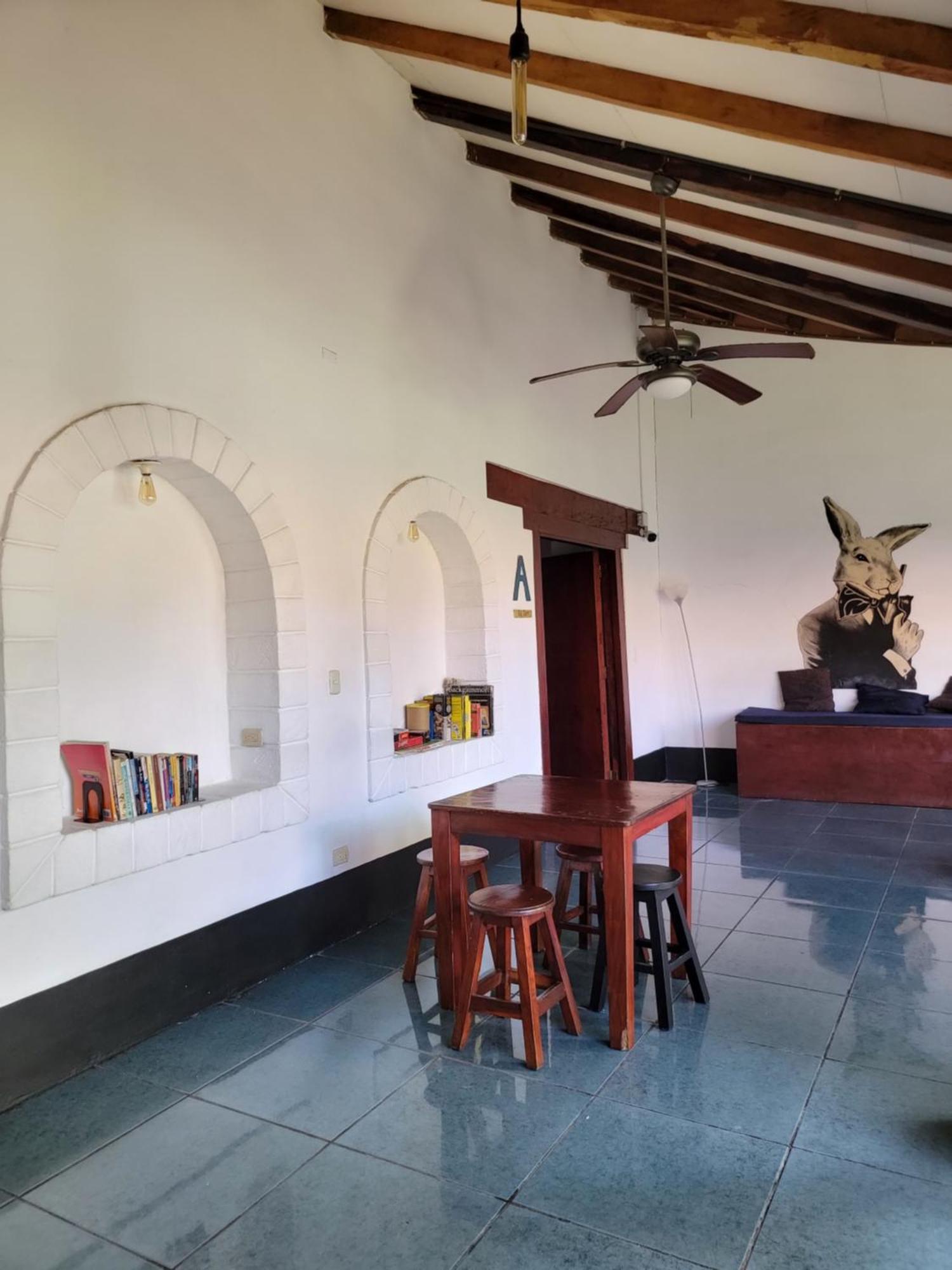 Poco A Poco Hostel León Kültér fotó